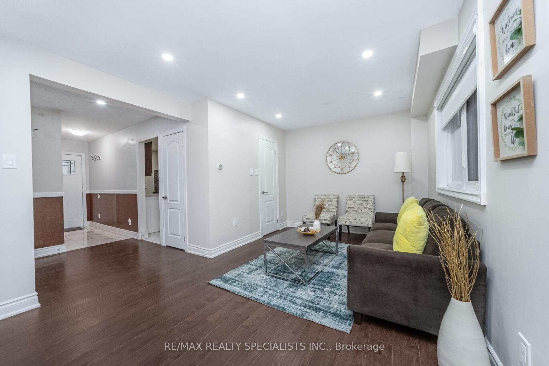 Photo 7 of 46 Hindquarter Court, Brampton, Central Park — HOMEH