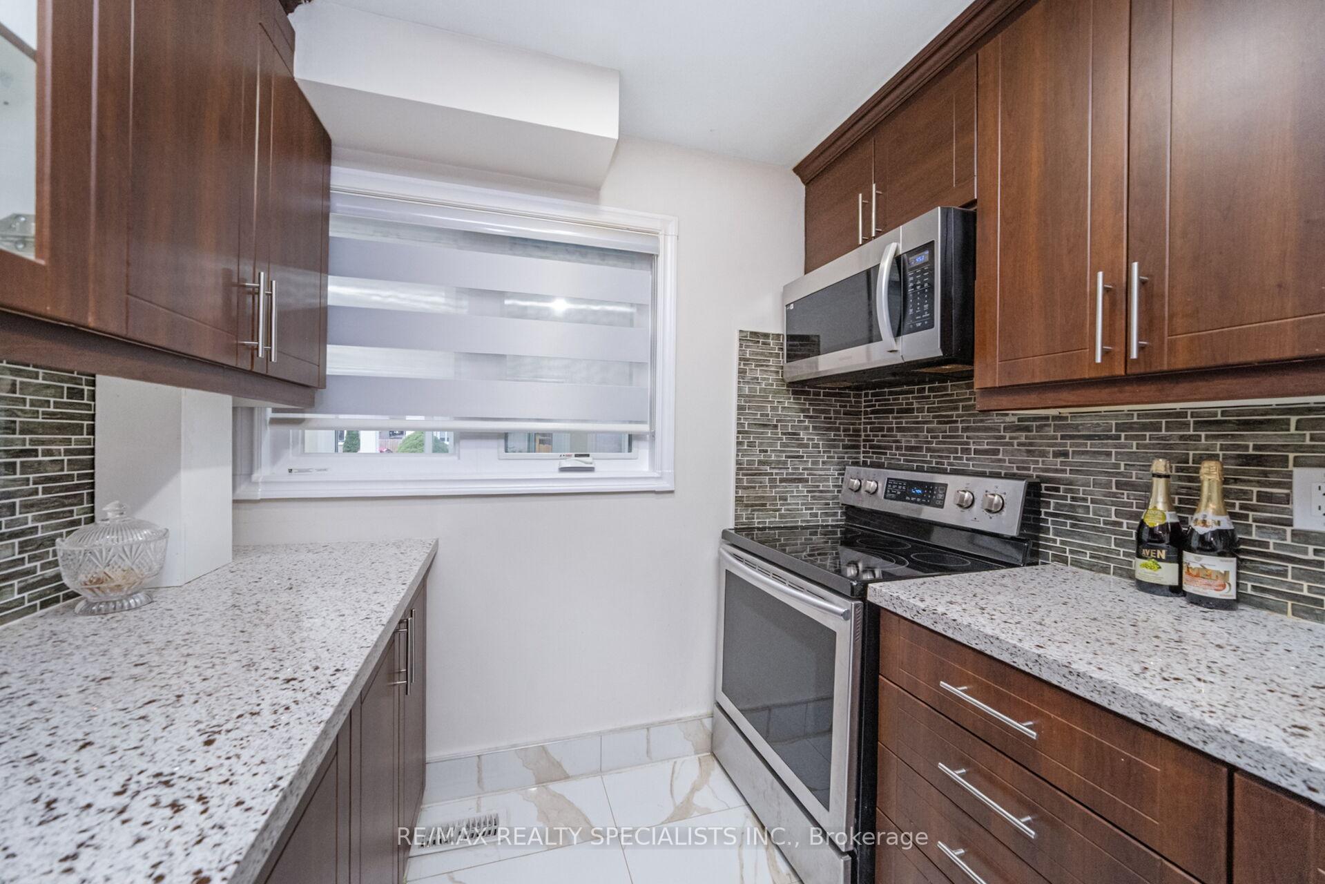 Photo 15 of 46 Hindquarter Court, Brampton, Central Park — HOMEH