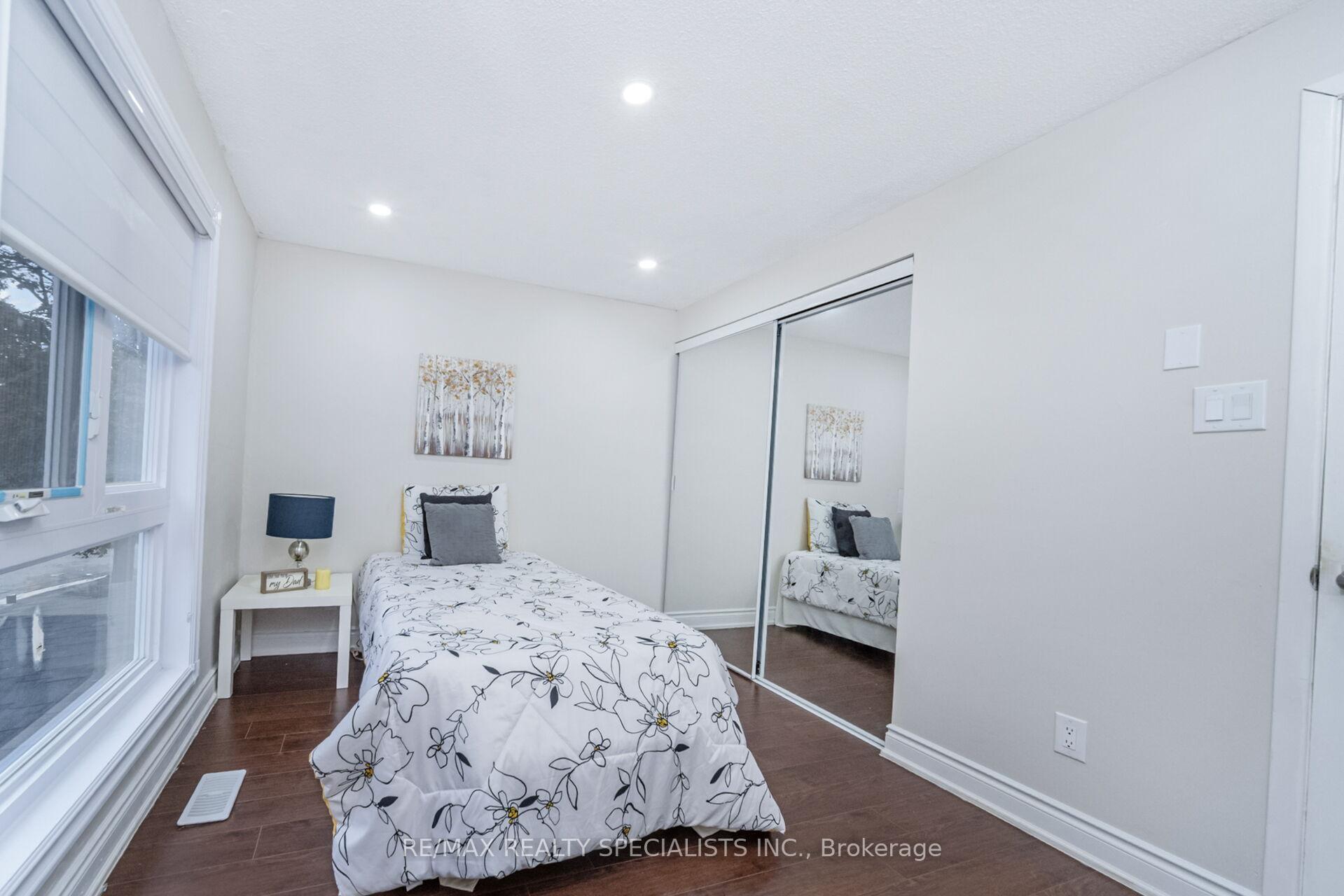 Photo 22 of 46 Hindquarter Court, Brampton, Central Park — HOMEH