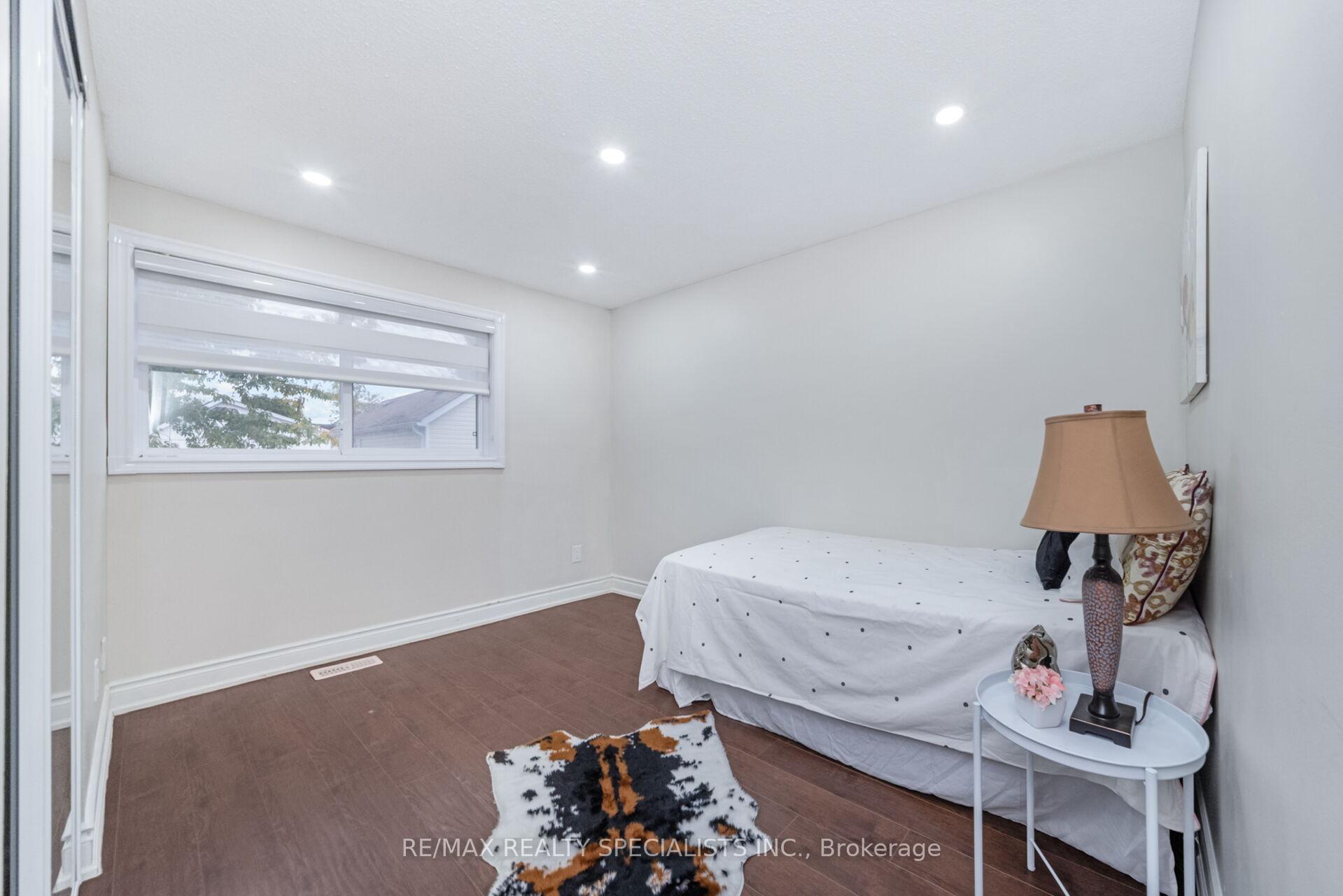 Photo 24 of 46 Hindquarter Court, Brampton, Central Park — HOMEH