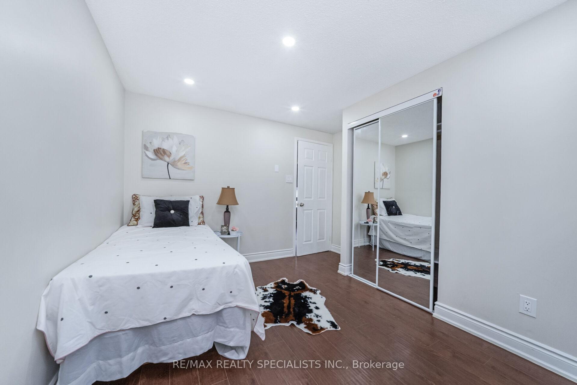 Photo 25 of 46 Hindquarter Court, Brampton, Central Park — HOMEH