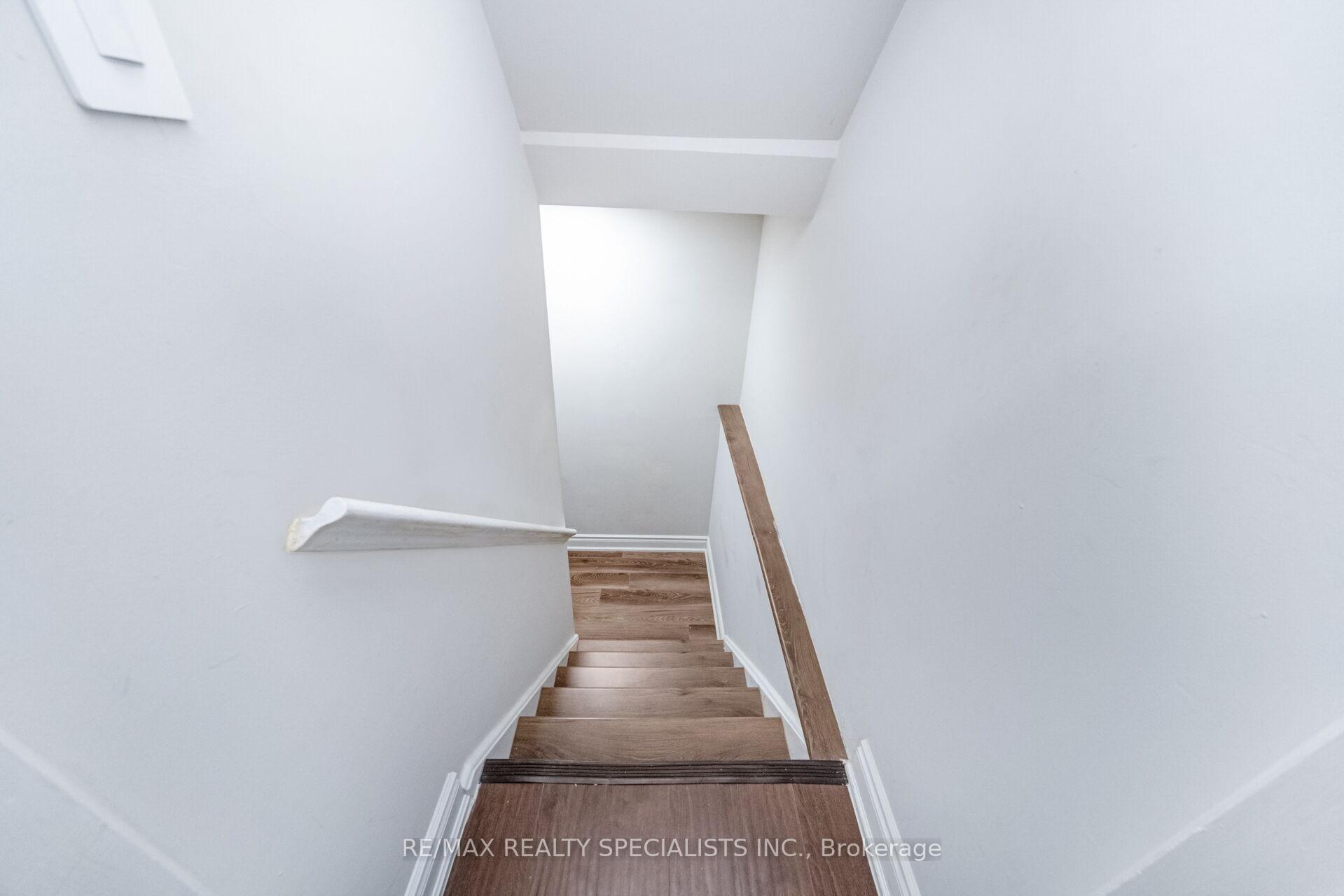 Photo 29 of 46 Hindquarter Court, Brampton, Central Park — HOMEH