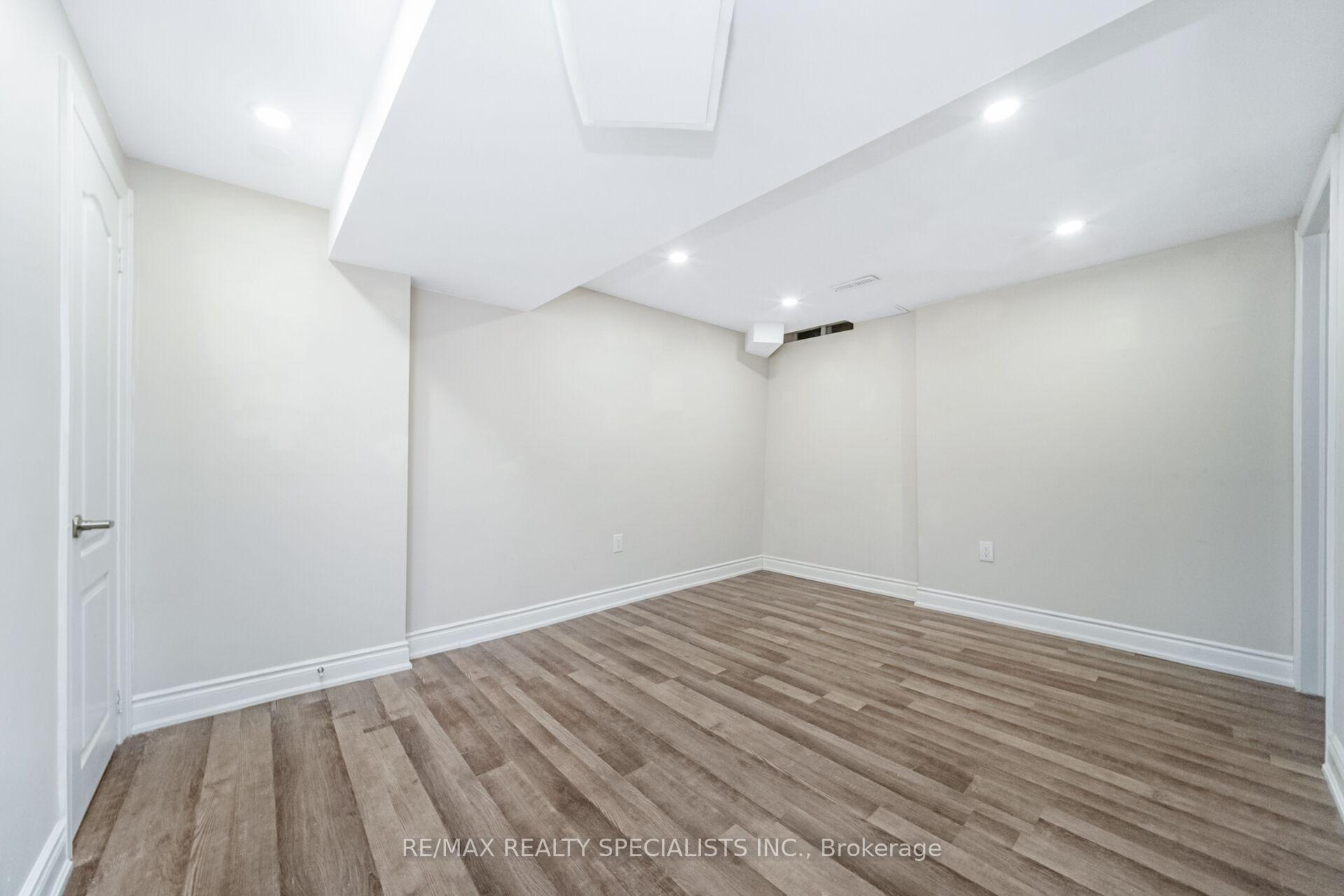 Photo 30 of 46 Hindquarter Court, Brampton, Central Park — HOMEH