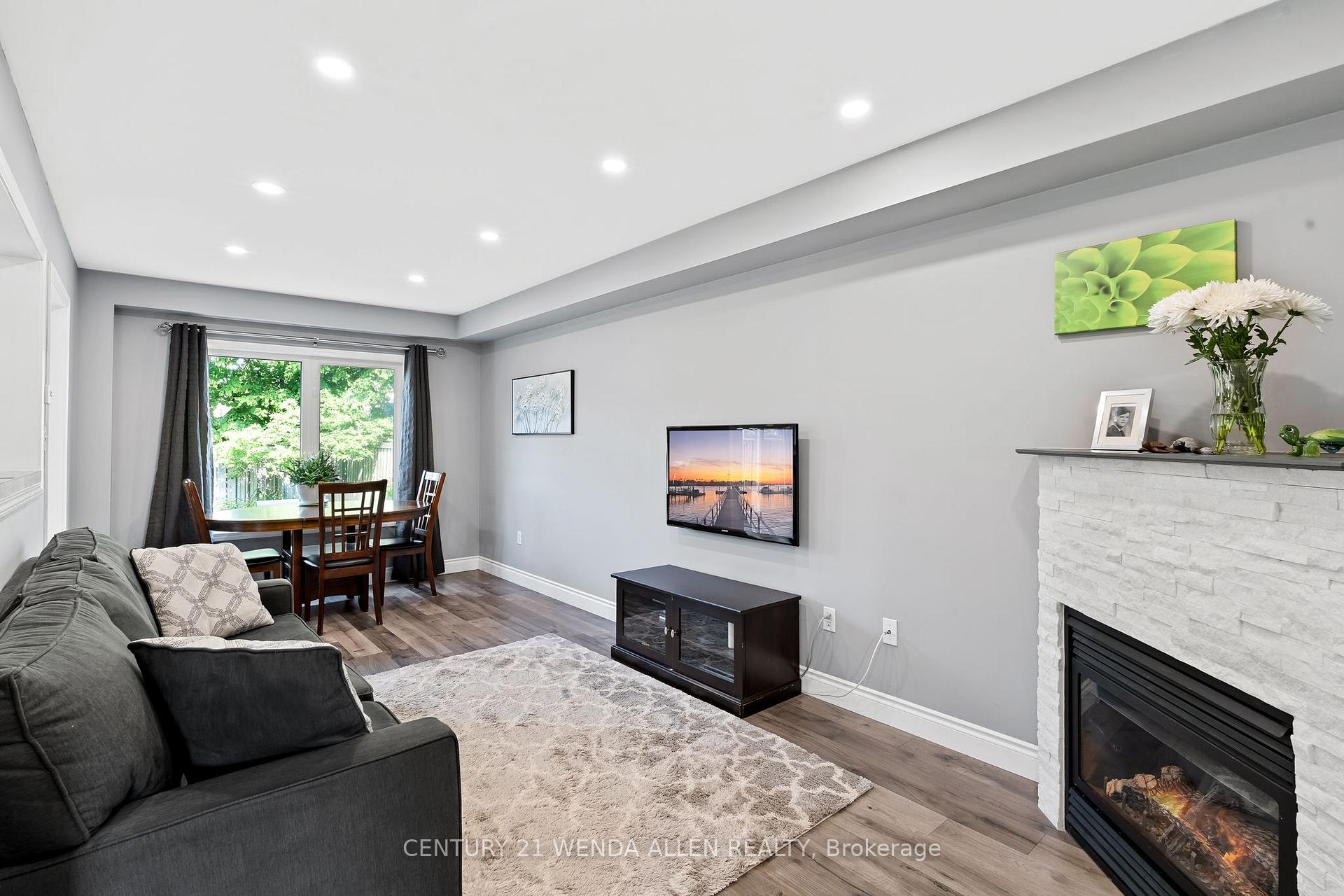 Photo 8 of 213 Madden Place, Clarington, Bowmanville — HOMEH