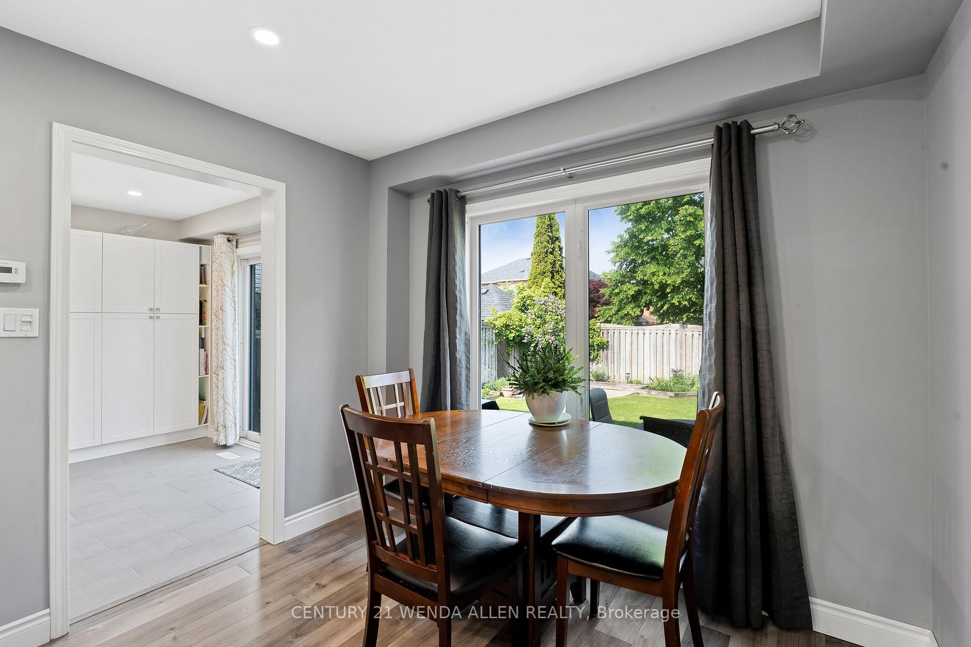 Photo 11 of 213 Madden Place, Clarington, Bowmanville — HOMEH