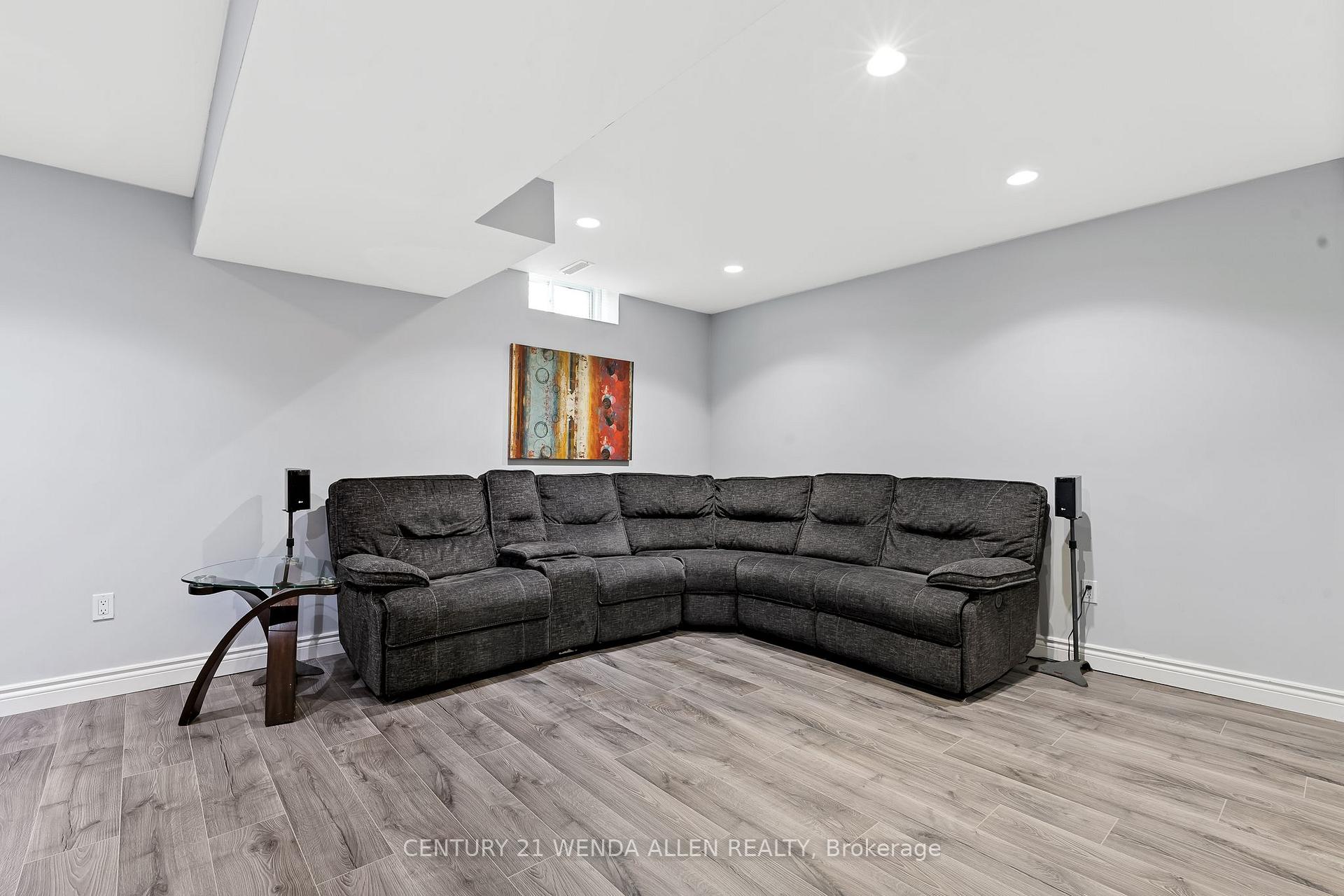 Photo 29 of 213 Madden Place, Clarington, Bowmanville — HOMEH