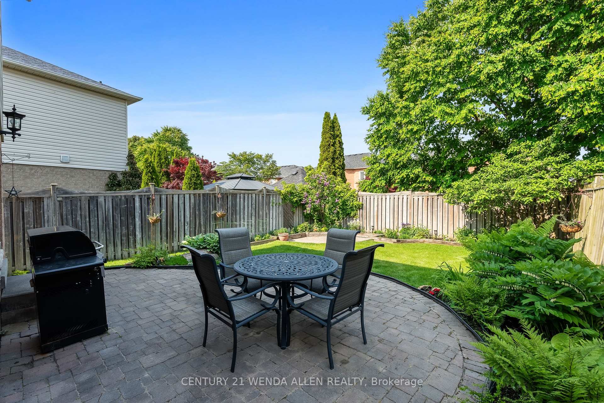 Photo 32 of 213 Madden Place, Clarington, Bowmanville — HOMEH