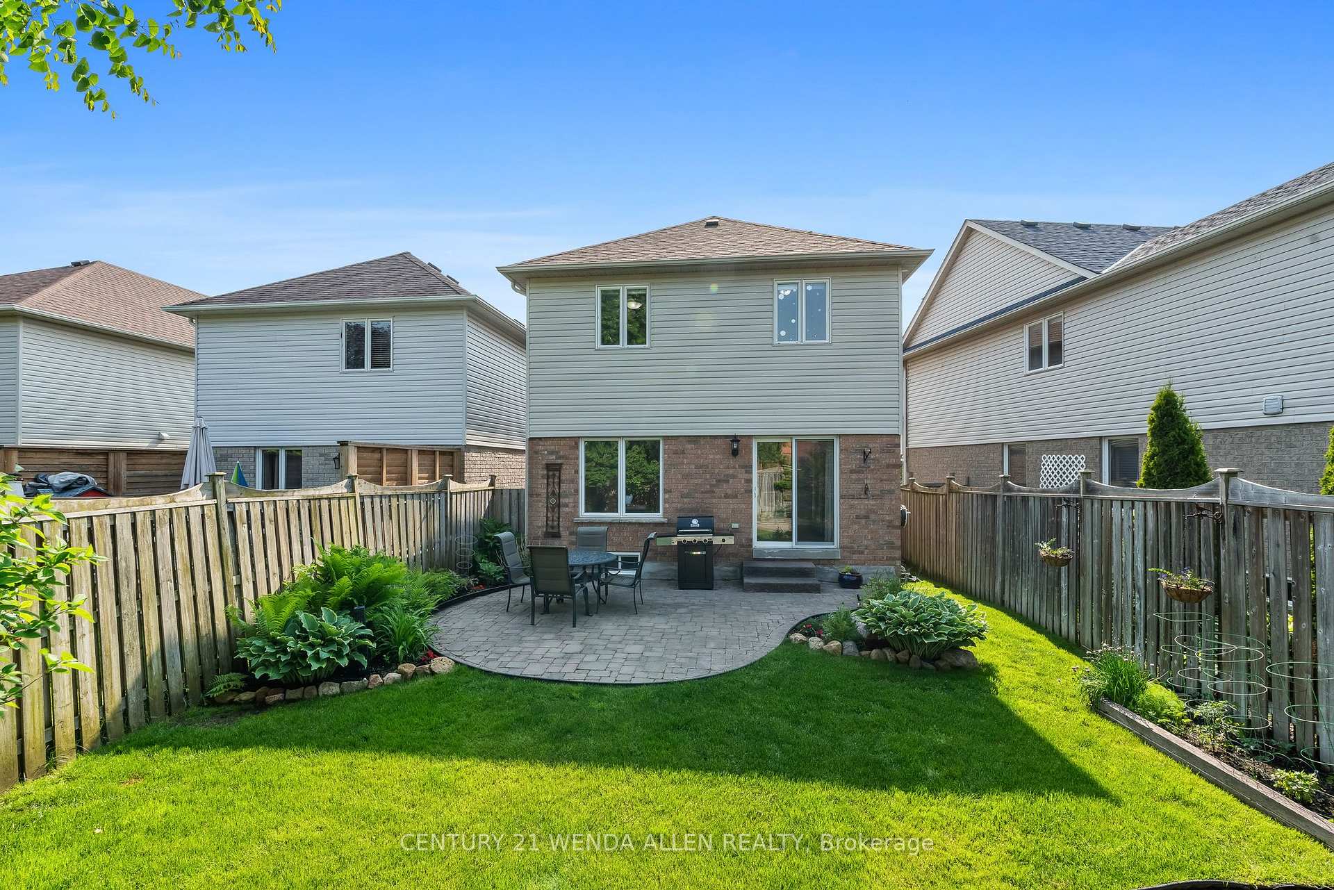 Photo 37 of 213 Madden Place, Clarington, Bowmanville — HOMEH