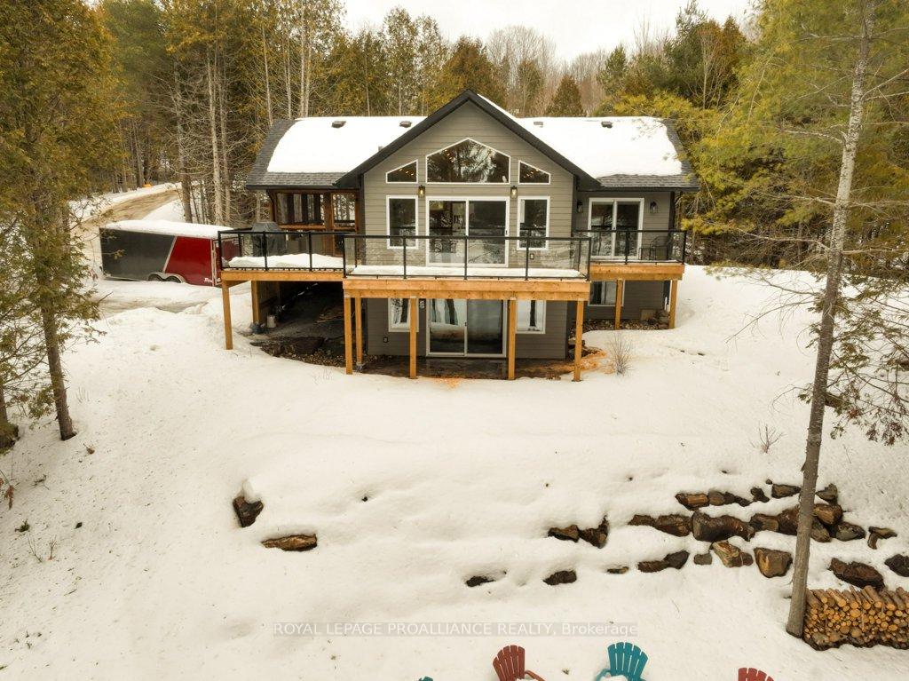 Front of 1121 Farm Lake Lane