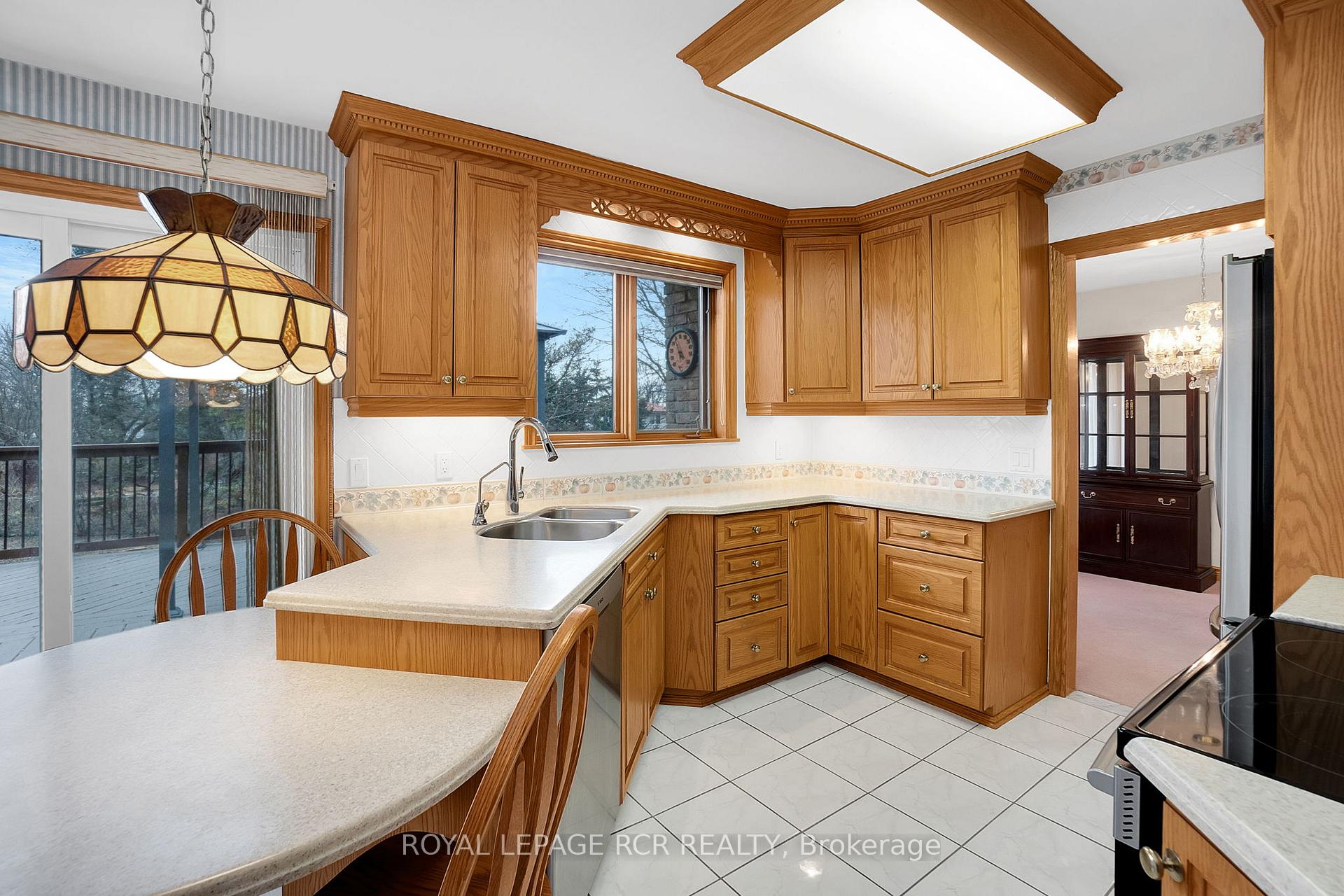 Photo 12 of 8 Westview Crescent, Caledon, Palgrave — HOMEH