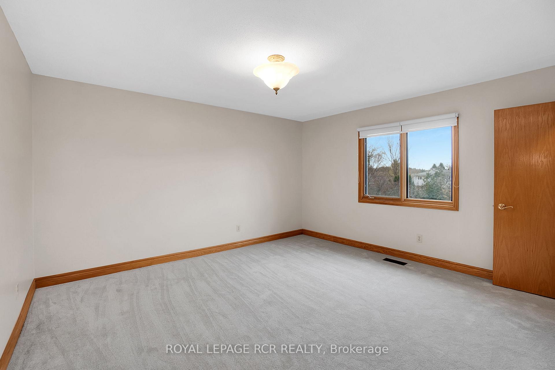 Photo 24 of 8 Westview Crescent, Caledon, Palgrave — HOMEH