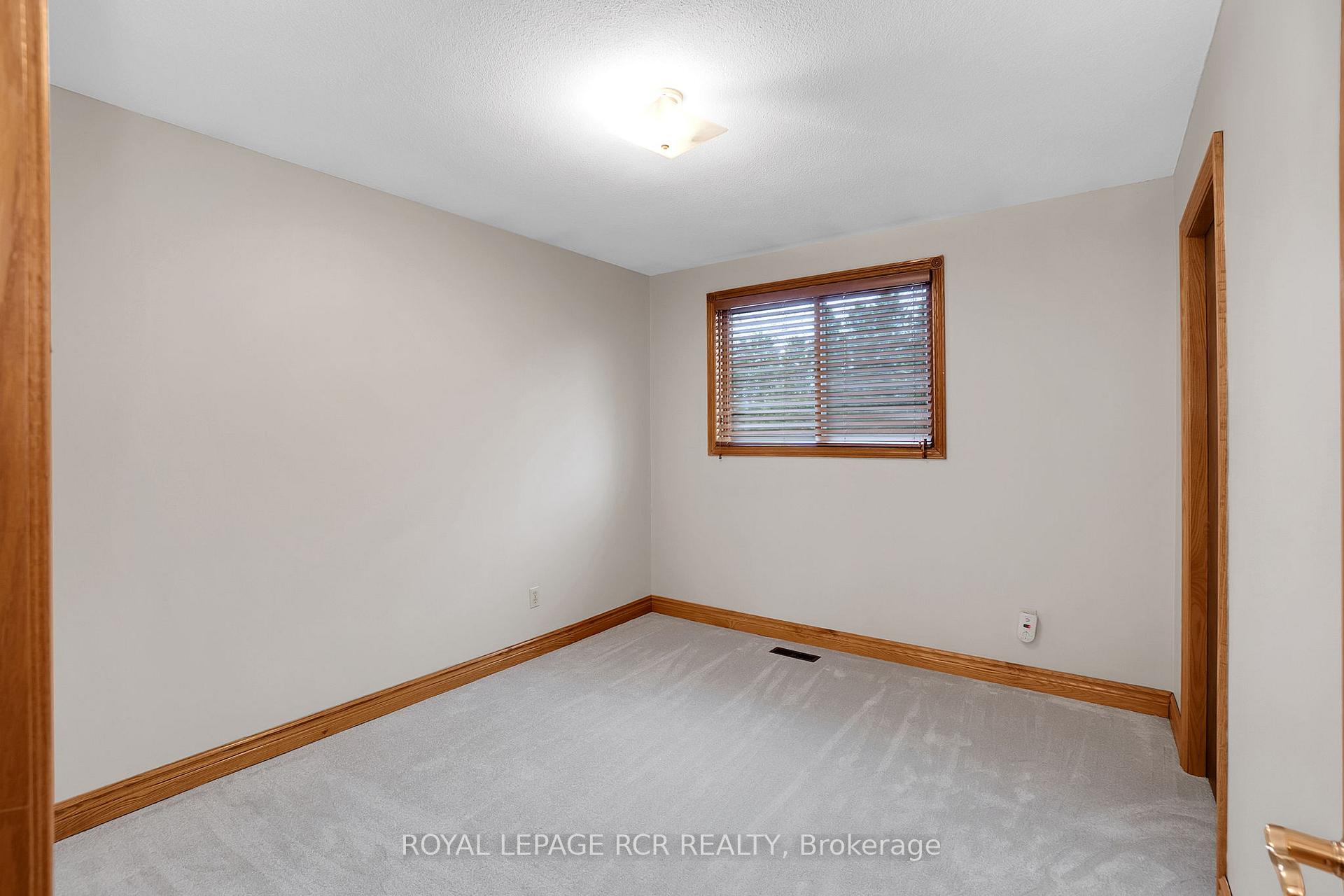 Photo 30 of 8 Westview Crescent, Caledon, Palgrave — HOMEH
