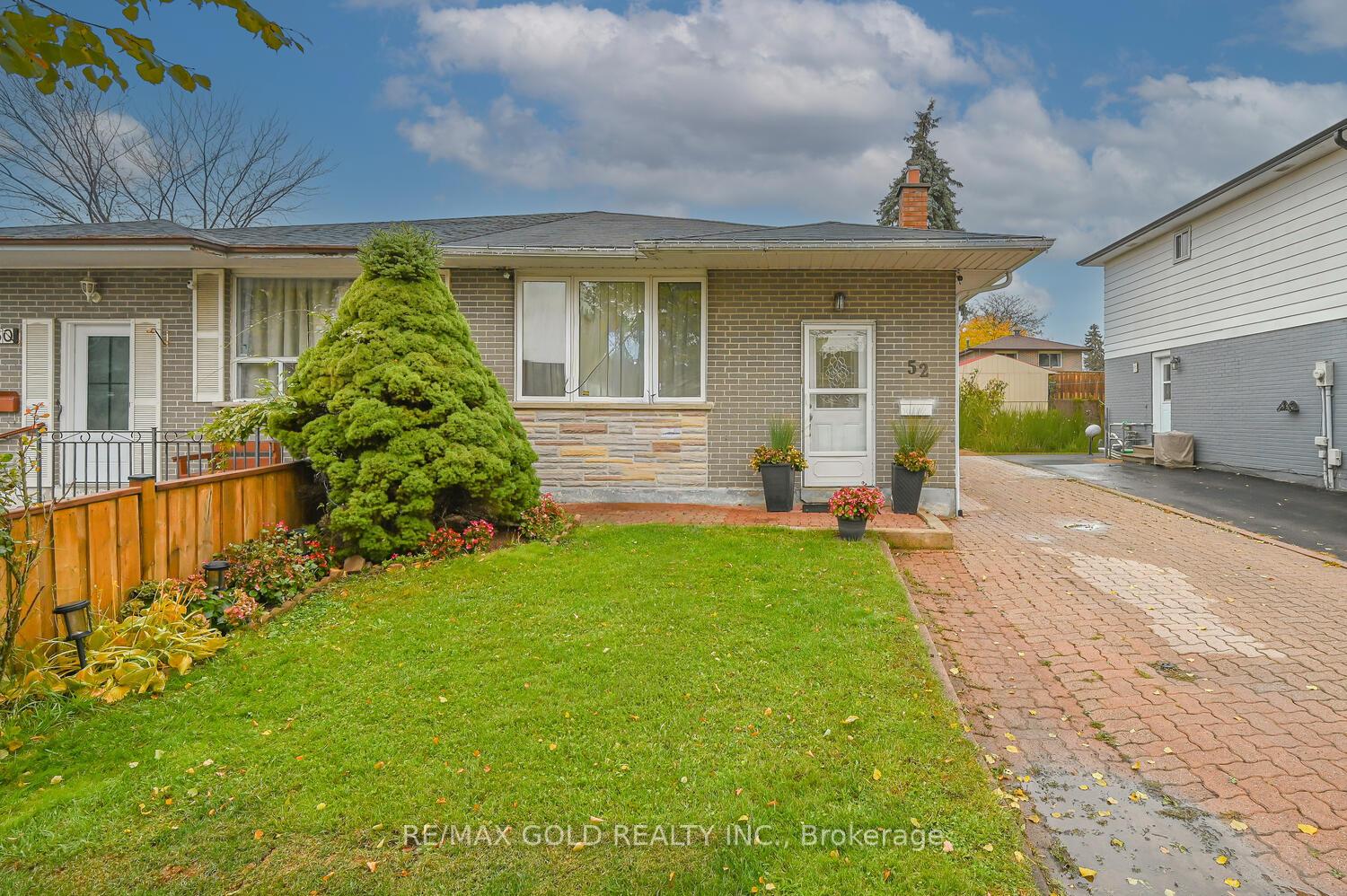 Photo 1 of 52 Crawford Drive, Brampton, Madoc — HOMEH