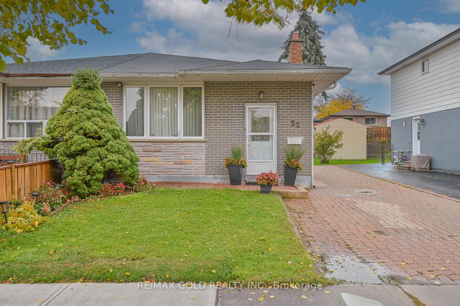 Photo 4 of 52 Crawford Drive, Brampton, Madoc — HOMEH