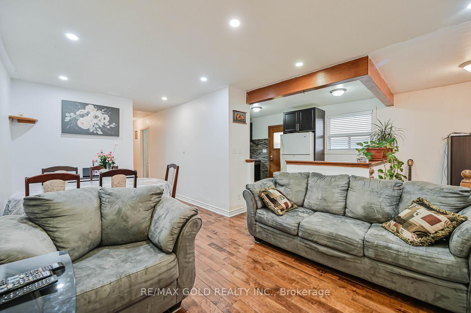 Photo 8 of 52 Crawford Drive, Brampton, Madoc — HOMEH