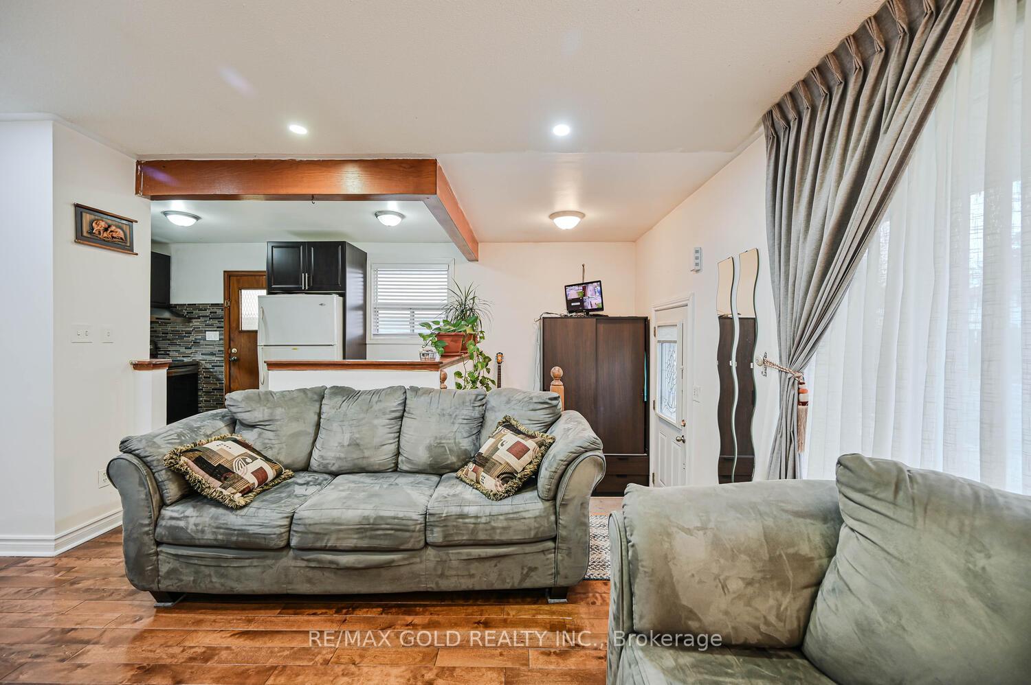 Photo 9 of 52 Crawford Drive, Brampton, Madoc — HOMEH