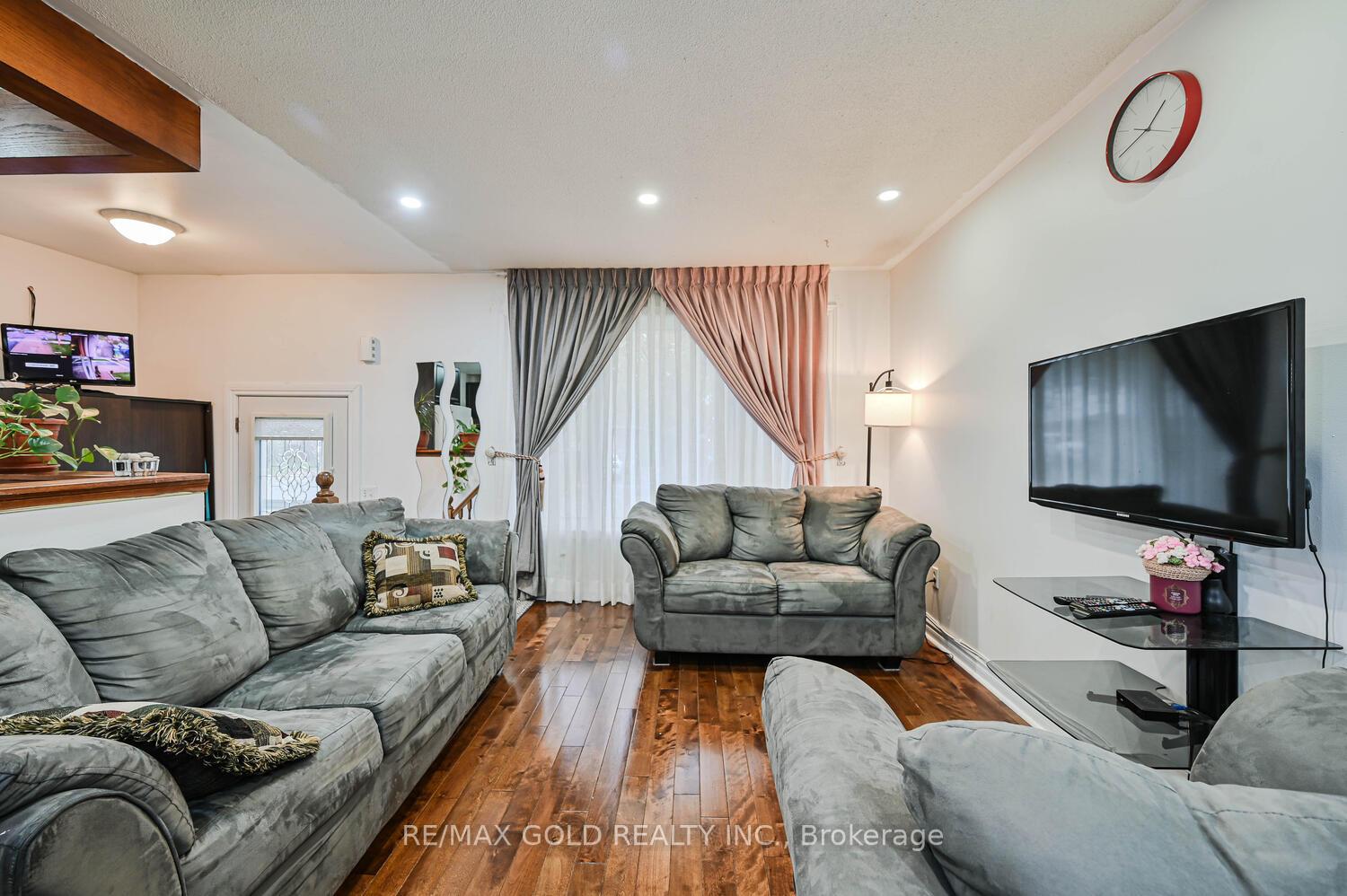 Photo 10 of 52 Crawford Drive, Brampton, Madoc — HOMEH