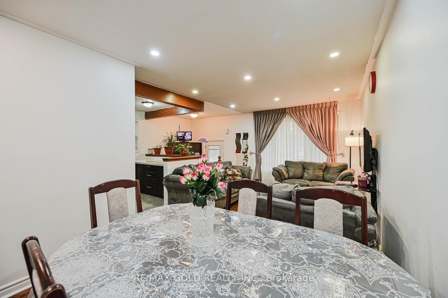 Photo 11 of 52 Crawford Drive, Brampton, Madoc — HOMEH