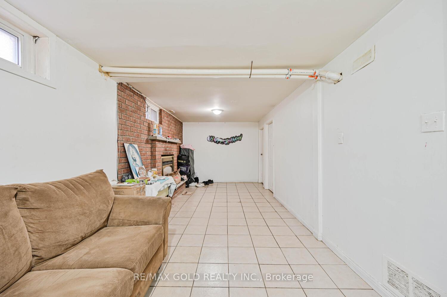 Photo 32 of 52 Crawford Drive, Brampton, Madoc — HOMEH