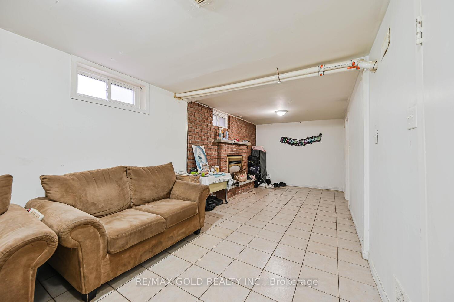Photo 33 of 52 Crawford Drive, Brampton, Madoc — HOMEH