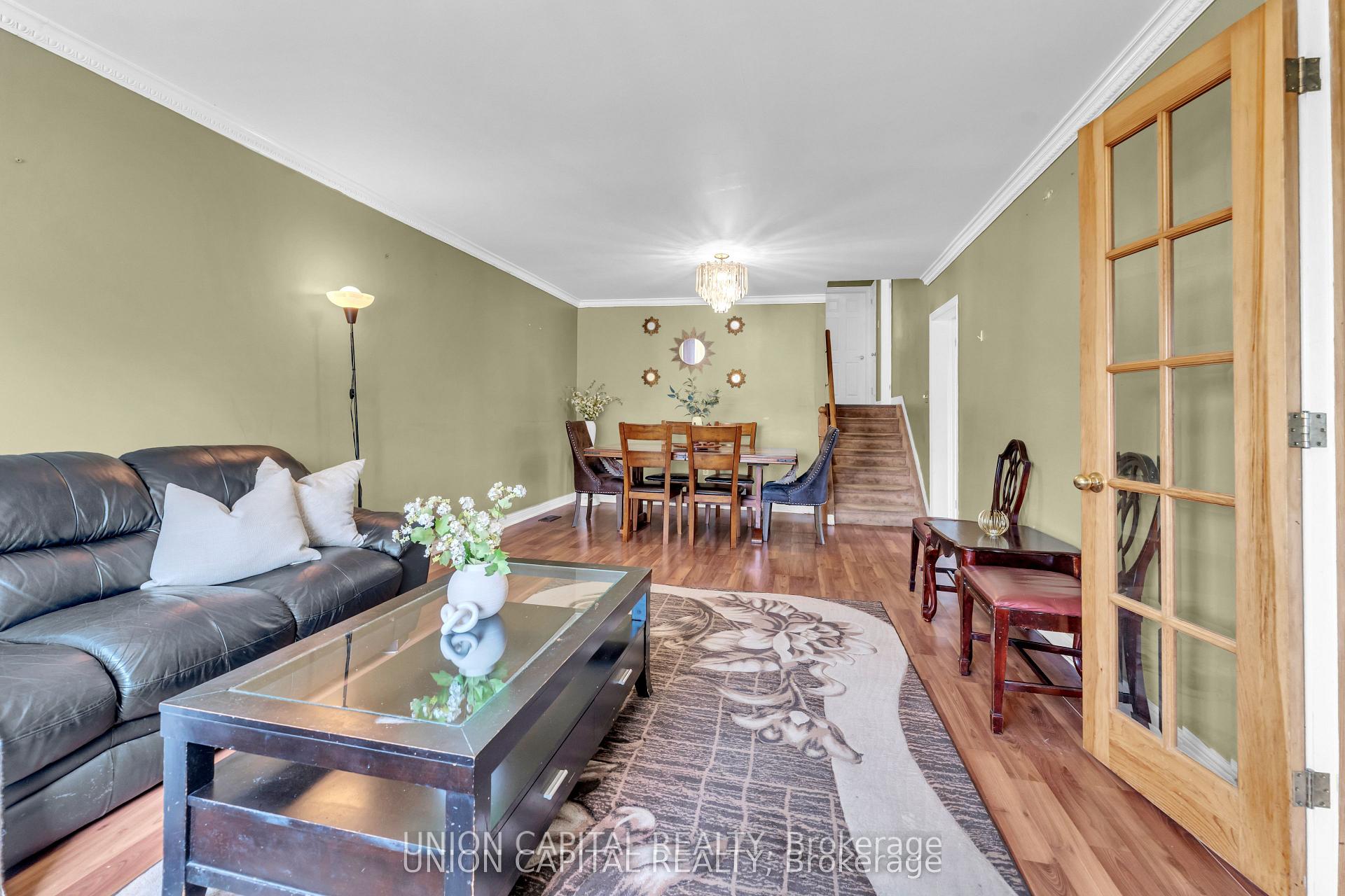 Photo 6 of 19 Ava Court, Brampton, Avondale — HOMEH