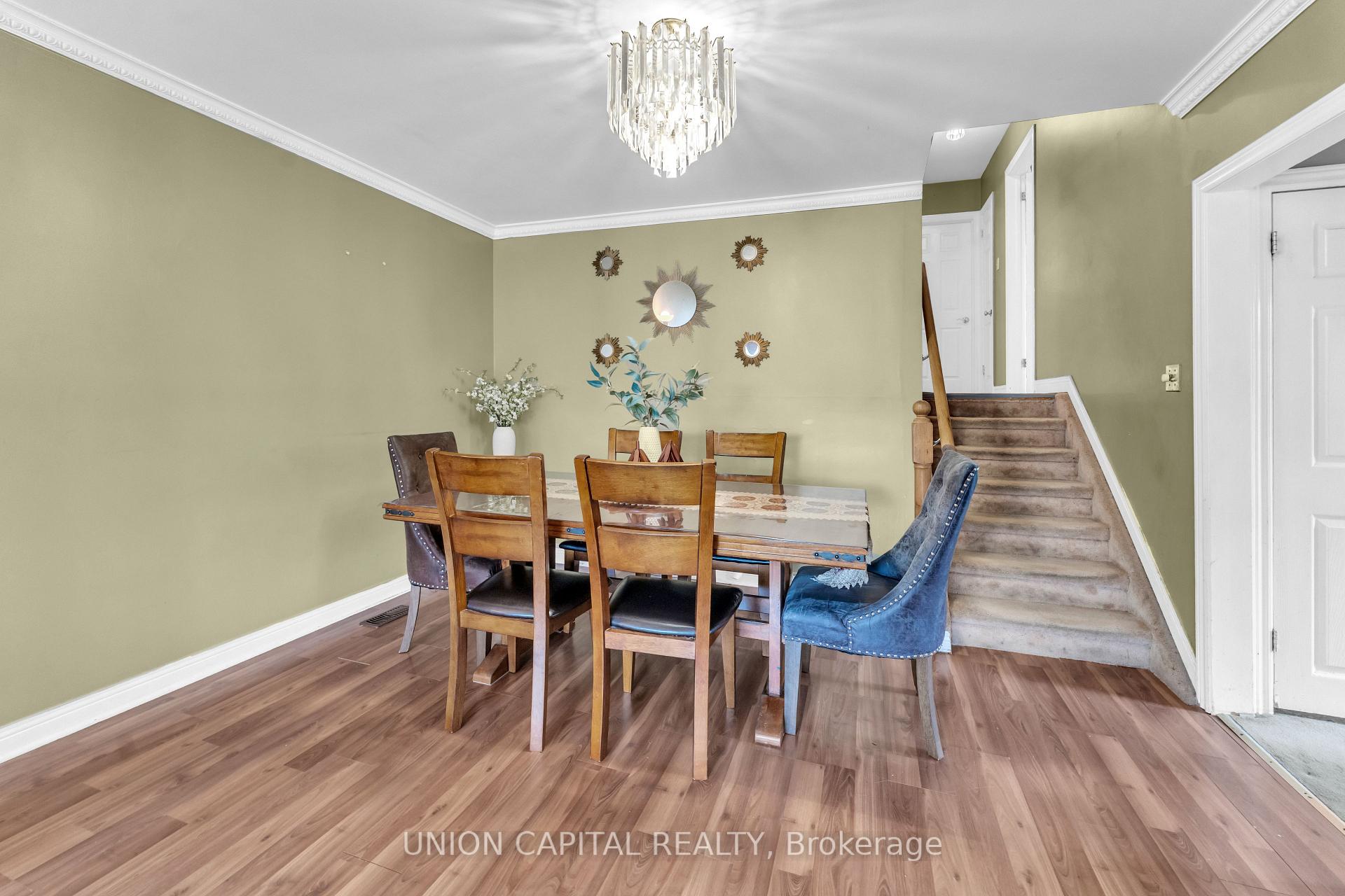 Photo 8 of 19 Ava Court, Brampton, Avondale — HOMEH