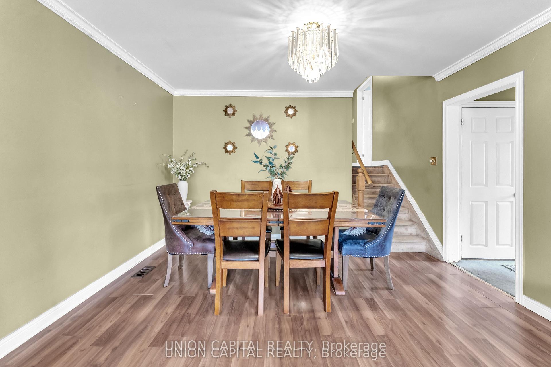 Photo 10 of 19 Ava Court, Brampton, Avondale — HOMEH