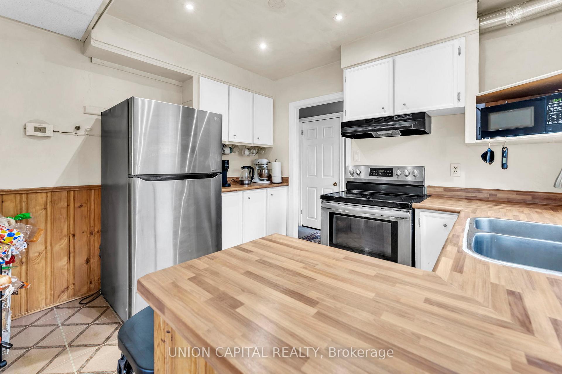 Photo 16 of 19 Ava Court, Brampton, Avondale — HOMEH