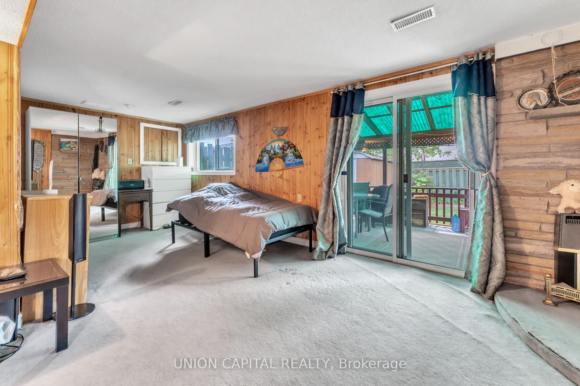 Photo 33 of 19 Ava Court, Brampton, Avondale — HOMEH