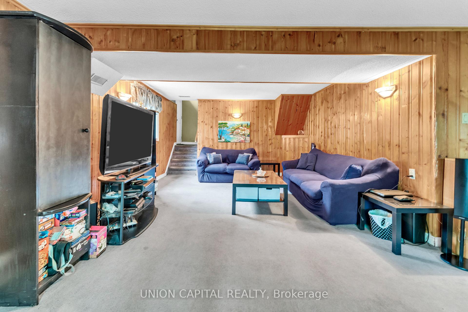 Photo 35 of 19 Ava Court, Brampton, Avondale — HOMEH