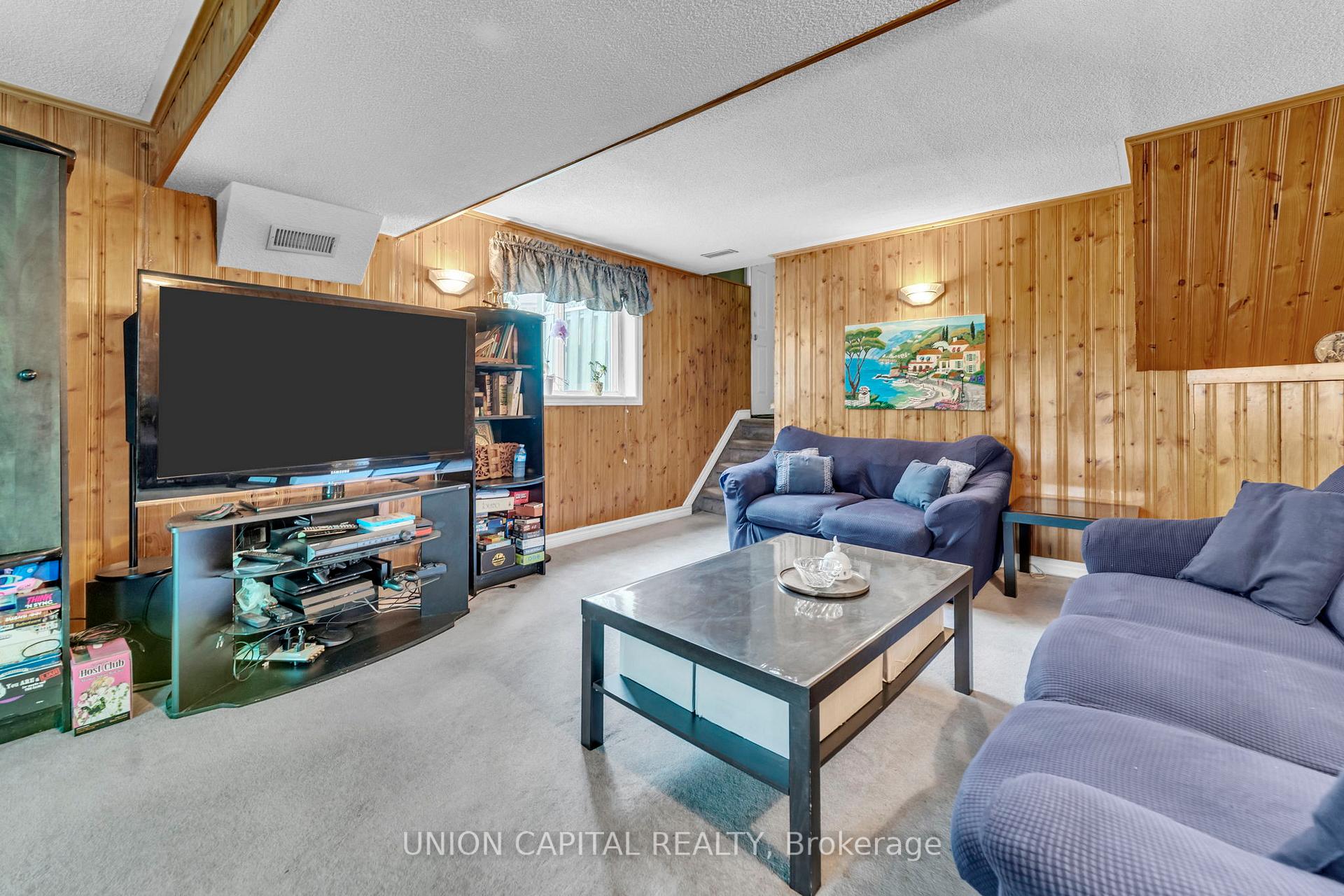 Photo 36 of 19 Ava Court, Brampton, Avondale — HOMEH