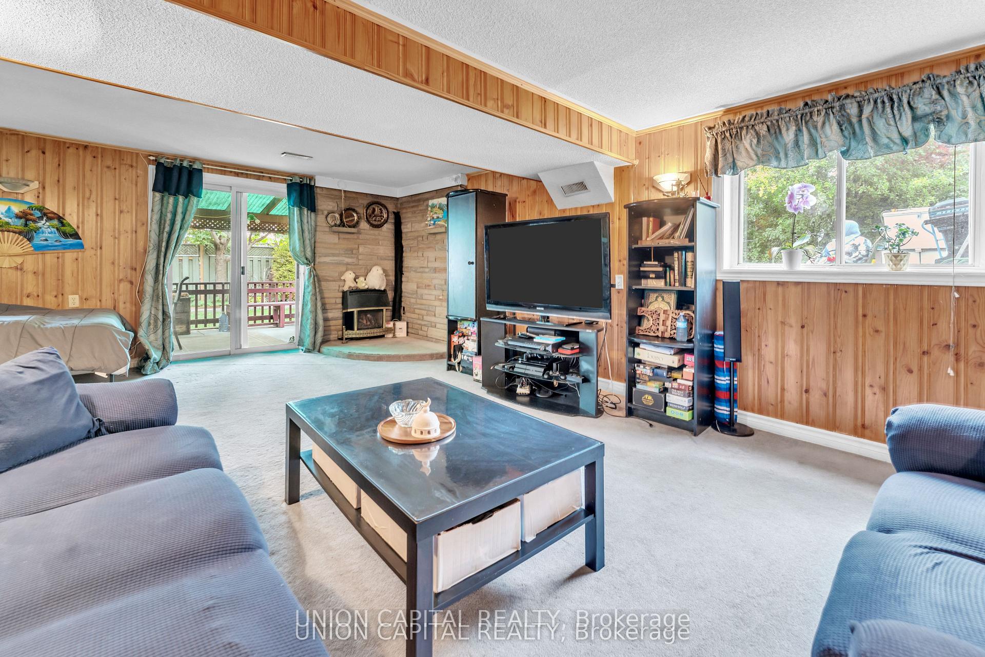Photo 37 of 19 Ava Court, Brampton, Avondale — HOMEH