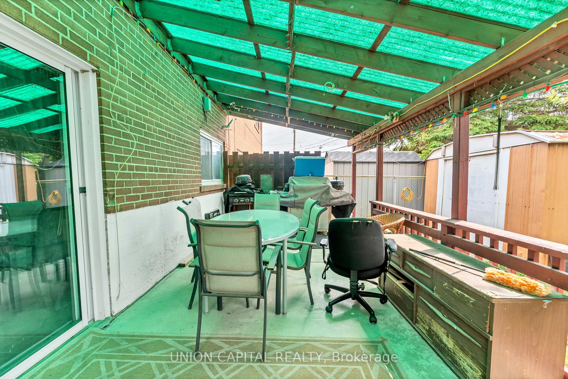 Photo 42 of 19 Ava Court, Brampton, Avondale — HOMEH