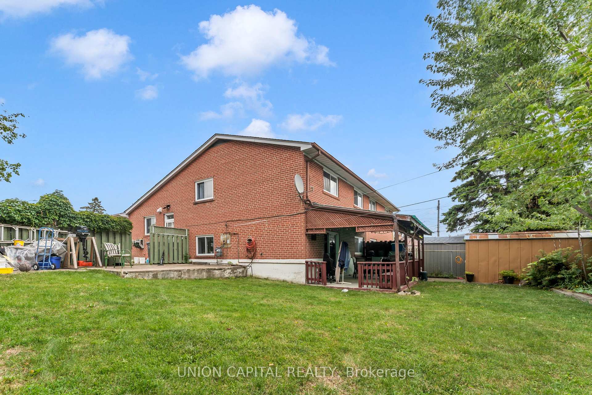 Photo 43 of 19 Ava Court, Brampton, Avondale — HOMEH