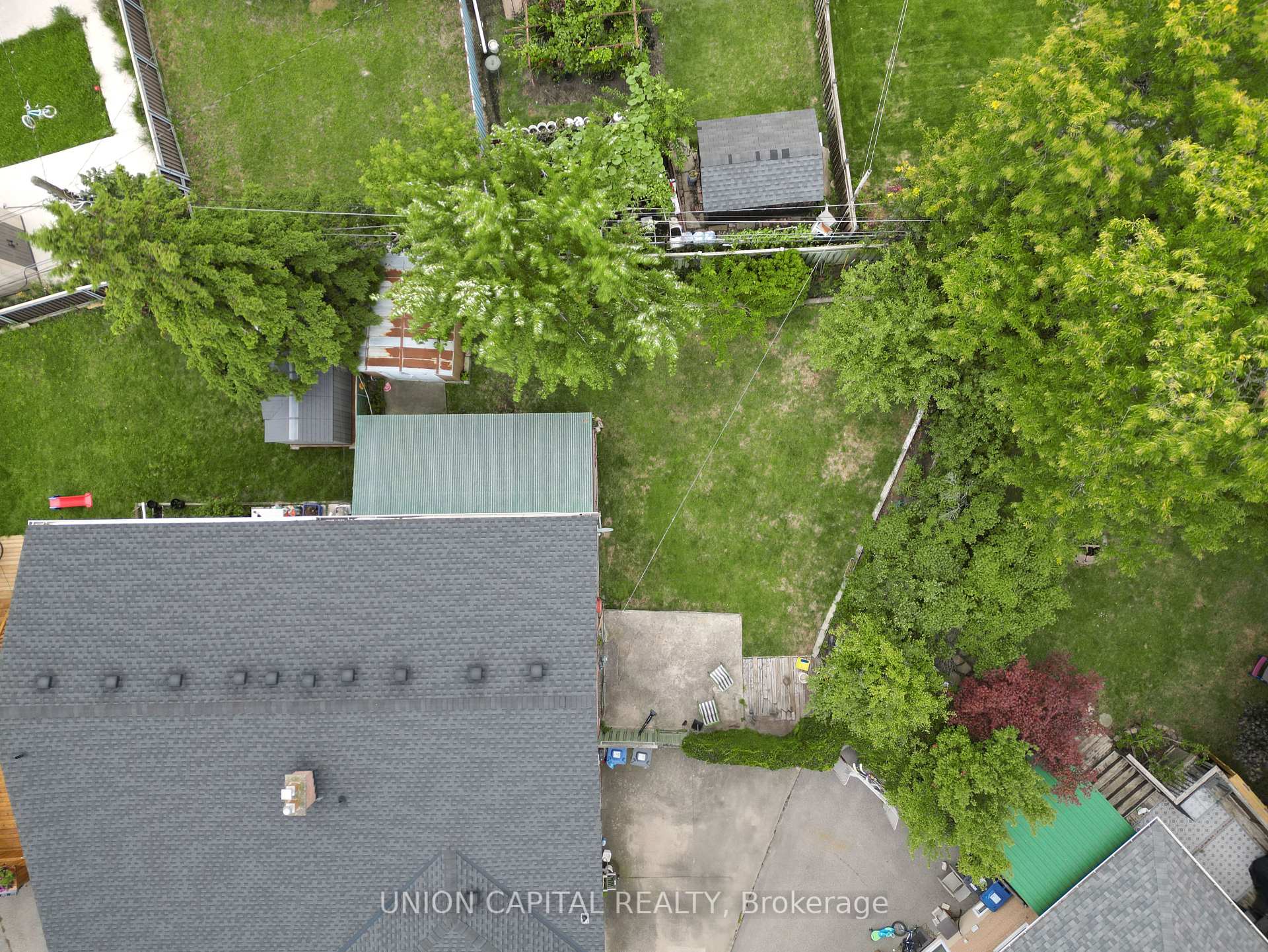 Photo 44 of 19 Ava Court, Brampton, Avondale — HOMEH