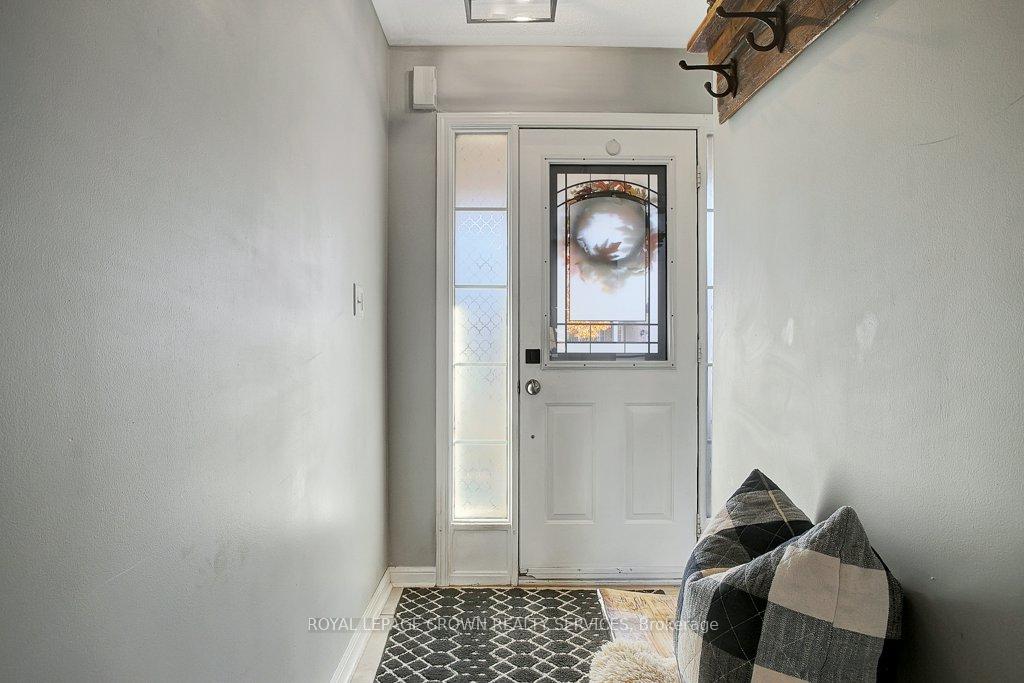 Photo 3 of 45 Nancroft Crescent, Cambridge — HOMEH
