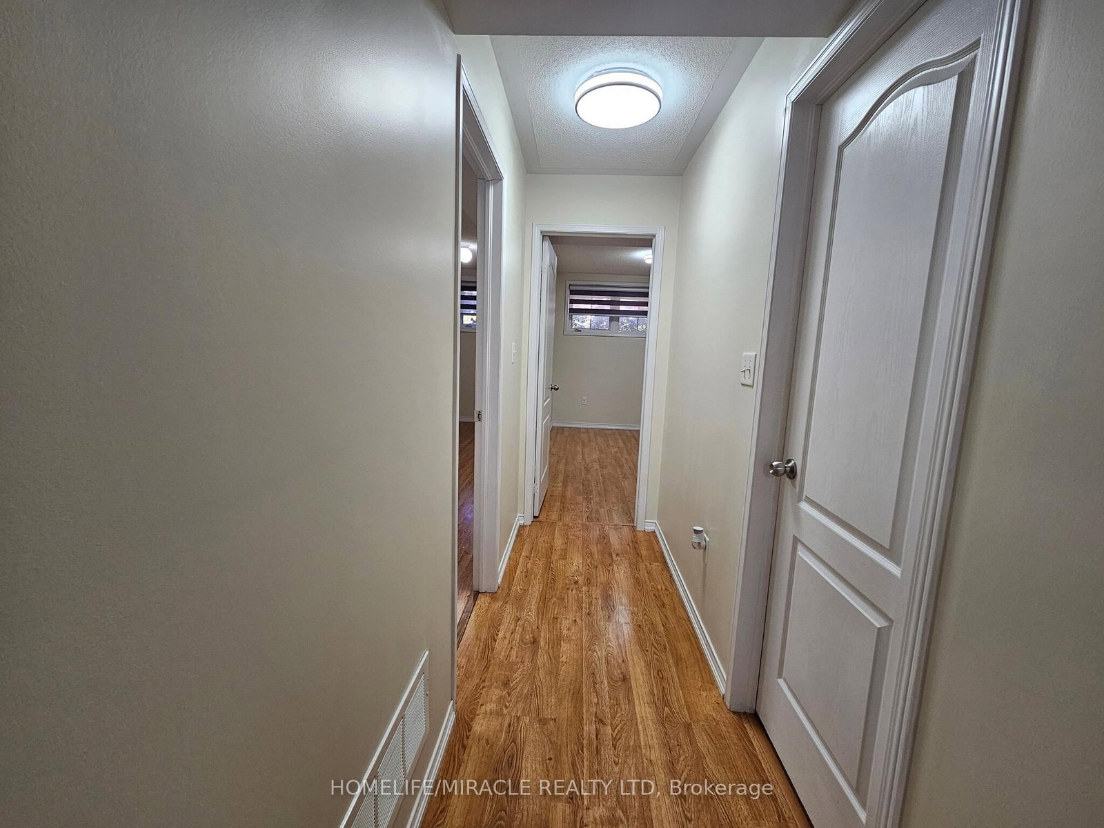 Photo 6 of Unit 21, 2488 Post Rd, Oakville, River Oaks — HOMEH