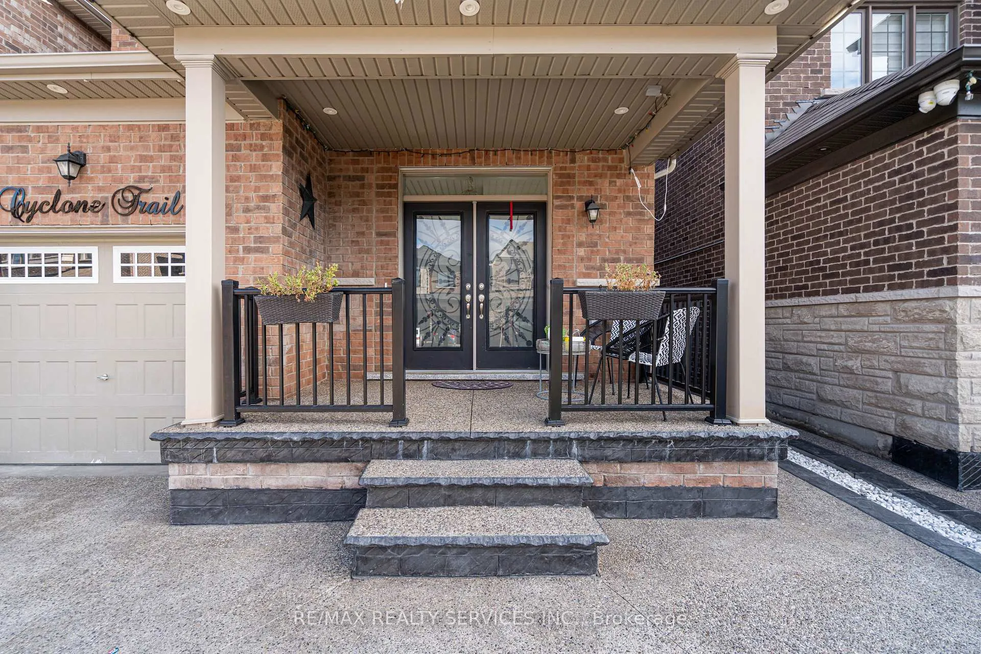 Photo 5 of 11 Cyclone Trail, Brampton, Northwest Brampton — HOMEH