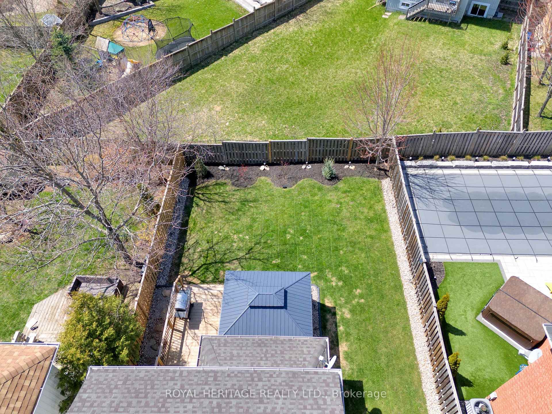 Photo 3 of 68 Brookhouse Drive, Clarington, Newcastle — HOMEH