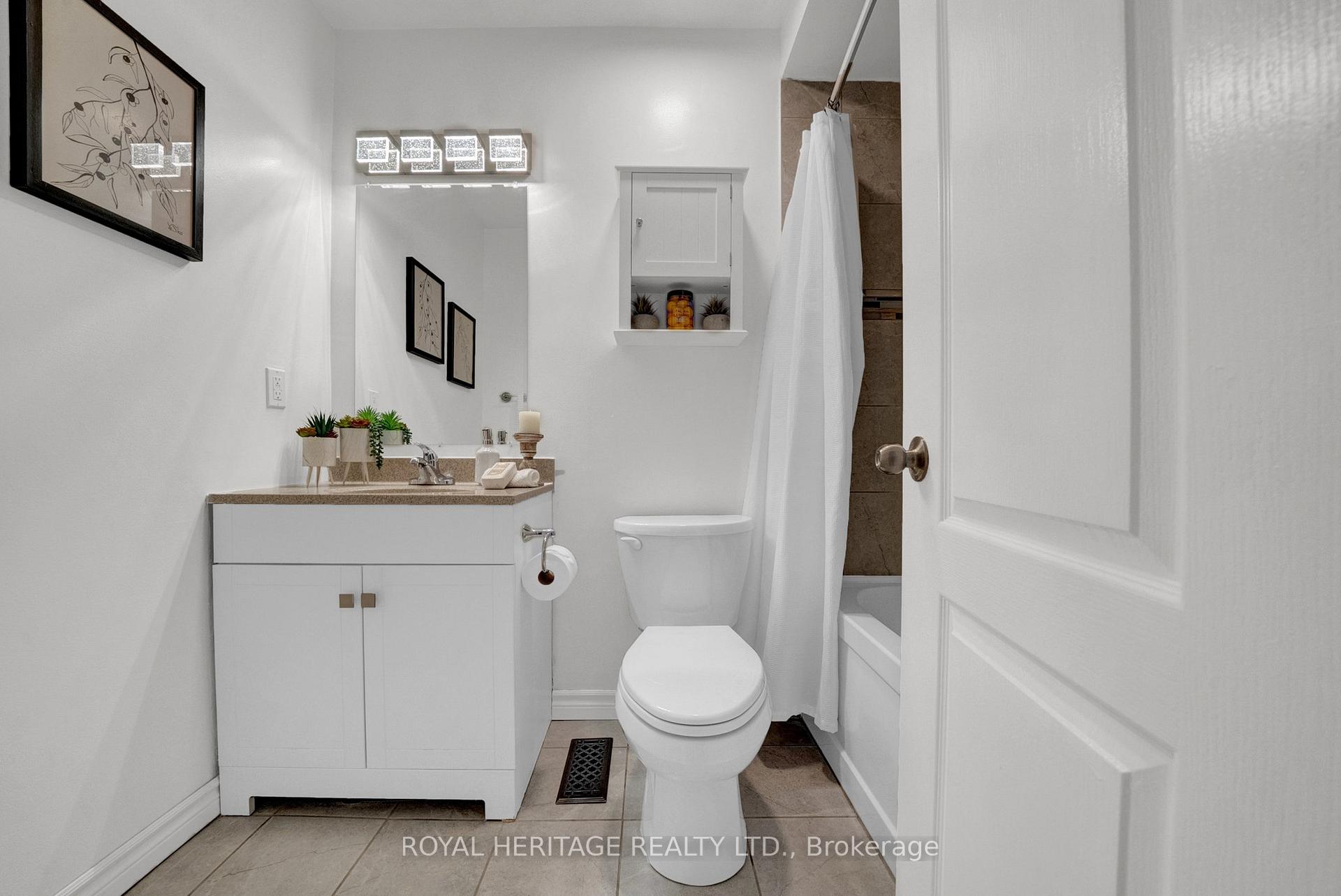 Photo 24 of 68 Brookhouse Drive, Clarington, Newcastle — HOMEH