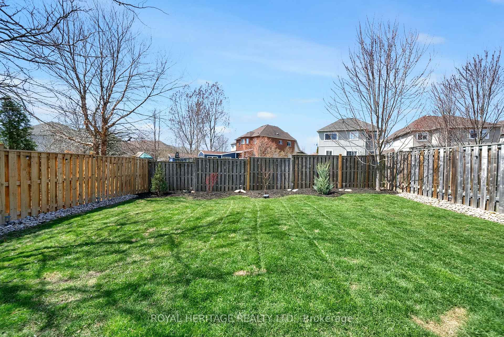 Photo 44 of 68 Brookhouse Drive, Clarington, Newcastle — HOMEH