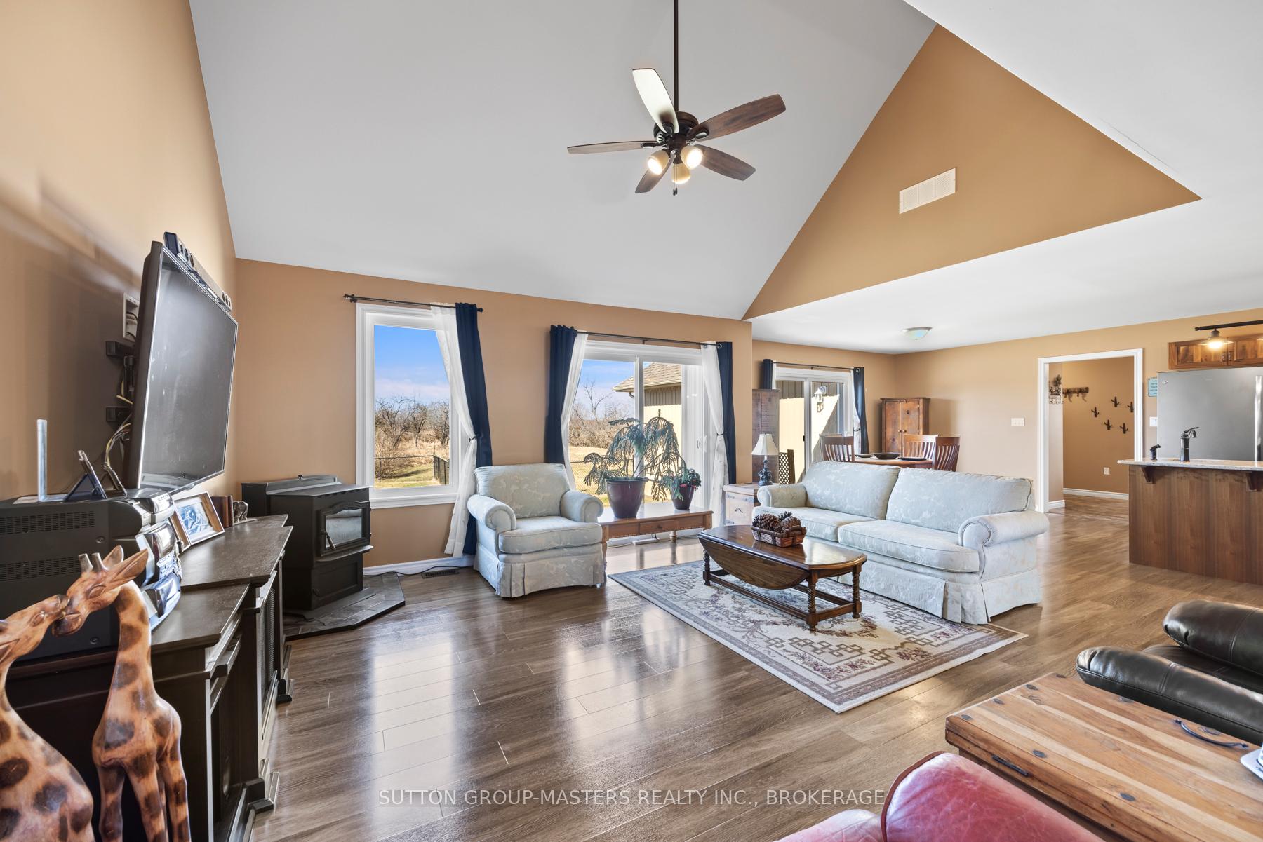Photo 15 of 5382 Longswamp Road N, Frontenac, Frontenac South — HOMEH