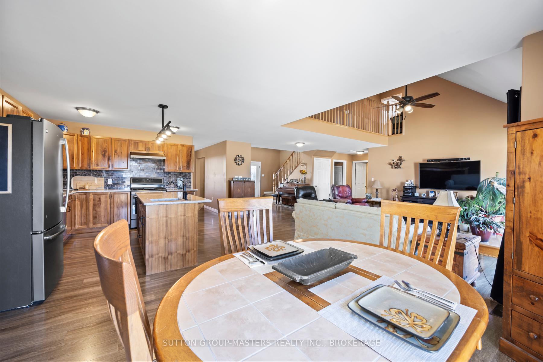 Photo 24 of 5382 Longswamp Road N, Frontenac, Frontenac South — HOMEH