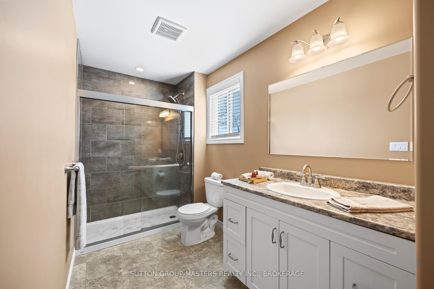 Photo 31 of 5382 Longswamp Road N, Frontenac, Frontenac South — HOMEH