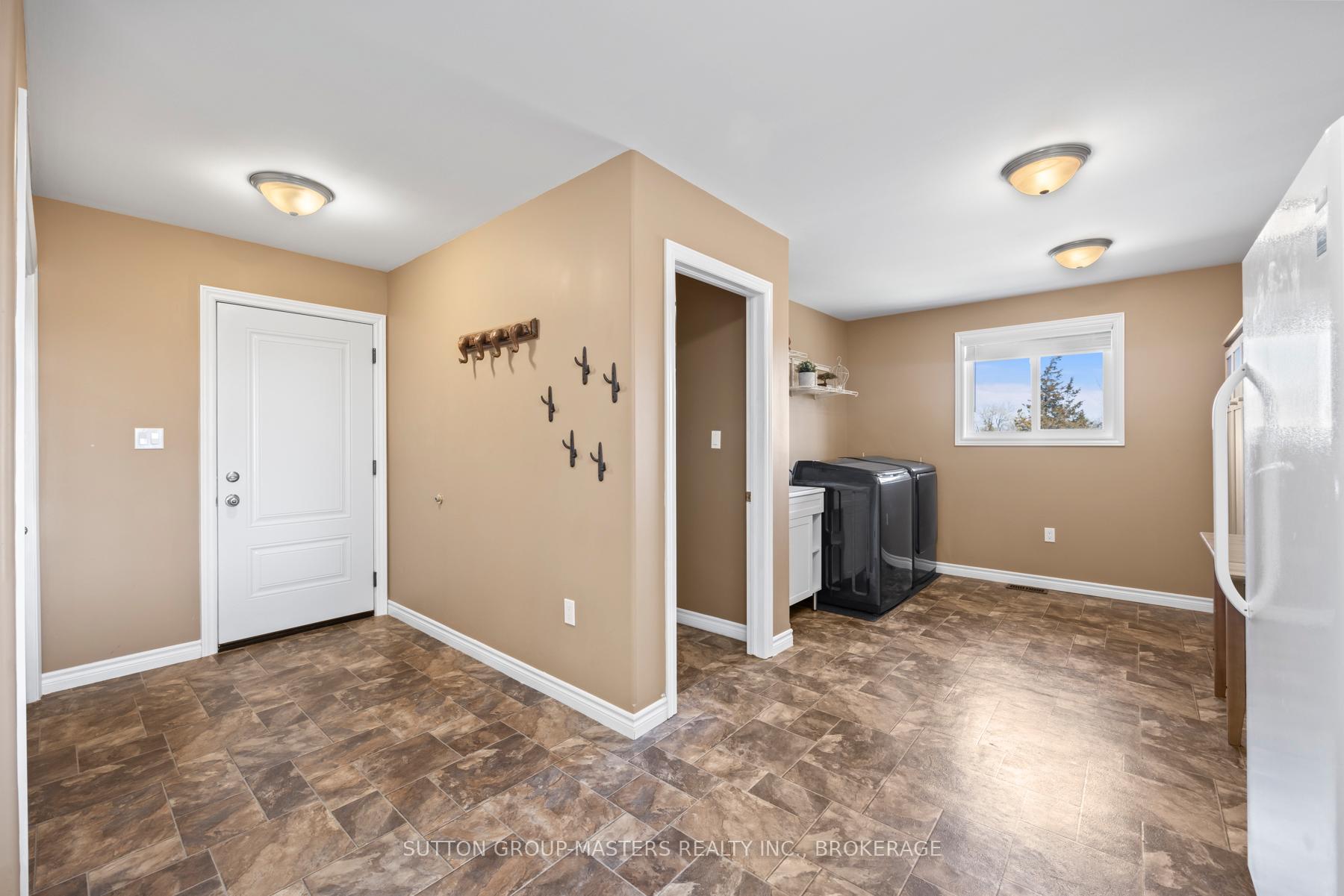 Photo 36 of 5382 Longswamp Road N, Frontenac, Frontenac South — HOMEH