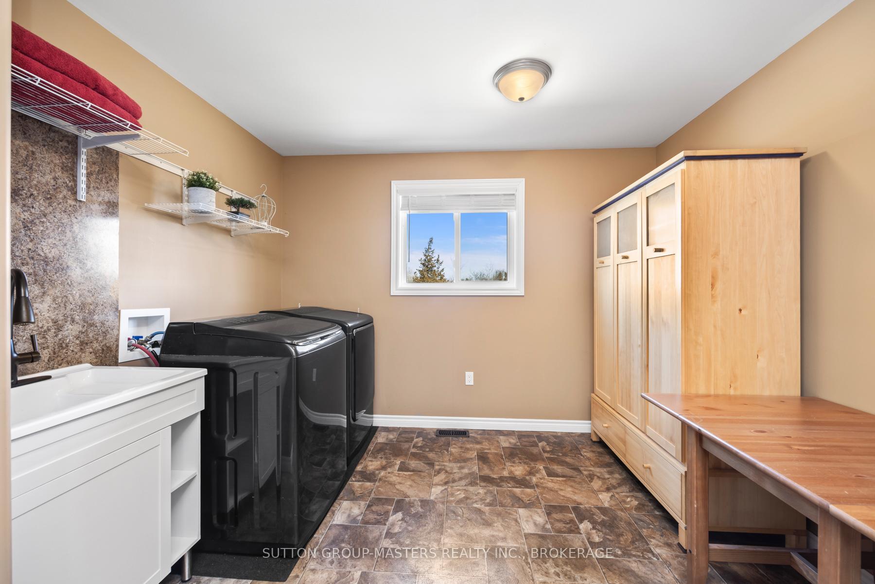 Photo 37 of 5382 Longswamp Road N, Frontenac, Frontenac South — HOMEH