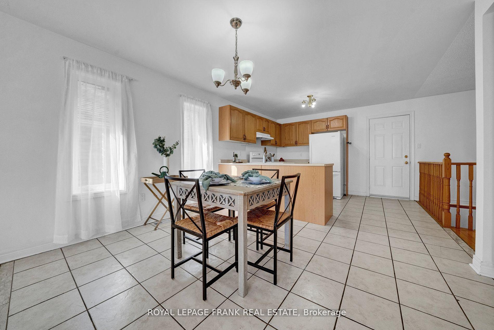 Photo 5 of 45 Valleycrest Drive, Clarington, Courtice — HOMEH