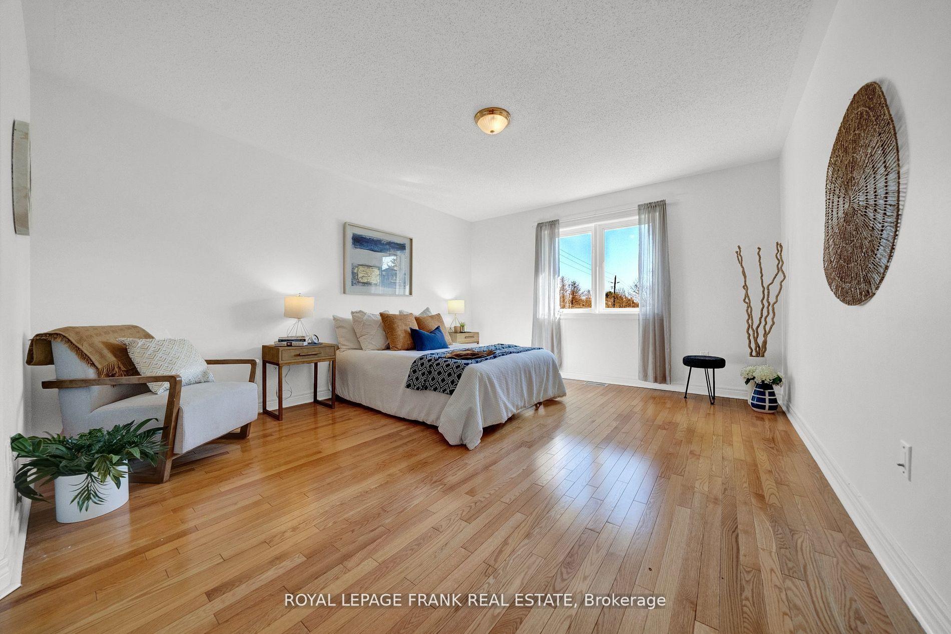 Photo 12 of 45 Valleycrest Drive, Clarington, Courtice — HOMEH