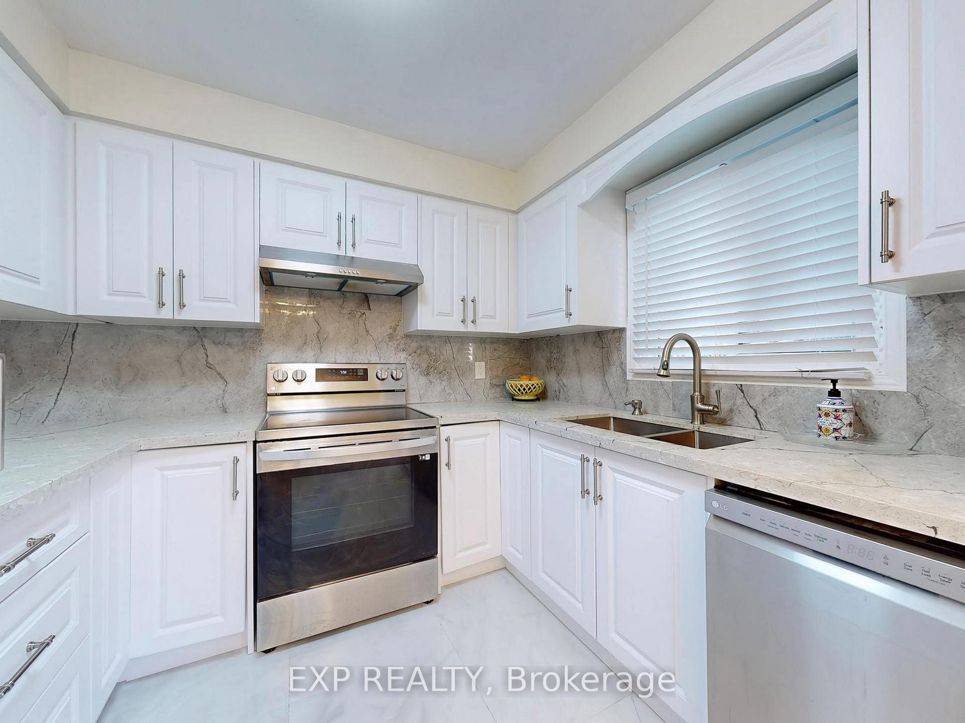 Photo 15 of 12 Ventris Drive, Ajax, Central West — HOMEH