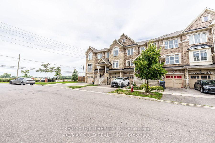 Photo 23 of 34 Rockbrook Trail, Brampton, Northwest Brampton — HOMEH